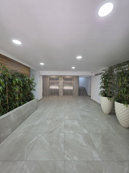 Hils Brauner, prima inchiriere, 2 camere, parcare inclusa, 7 min. Metrou.