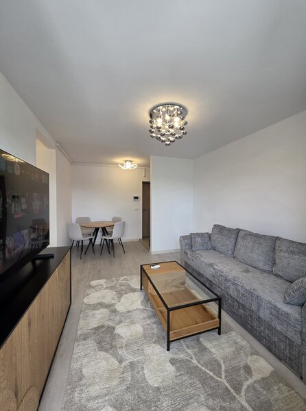 Hils Brauner, prima inchiriere, 2 camere, parcare inclusa, 7 min. Metrou.
